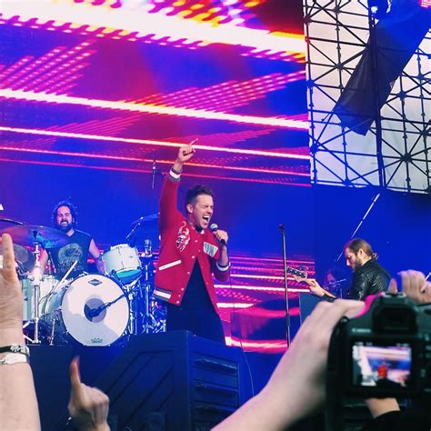 2014 First Time Seeing The Killers Live Brandon Flowers Dont You Know