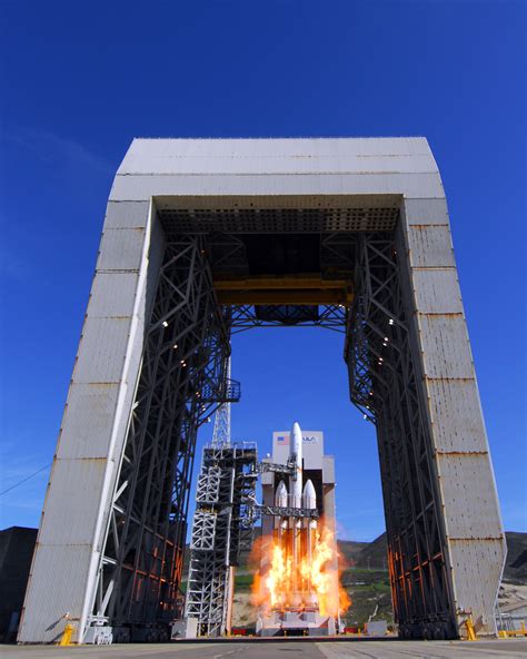 First Delta Iv Heavy Launches From Vandenberg