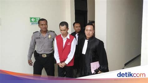 Dituntut Hukuman Mati Ini Perjalanan Kasus Deni Pemutilasi Pns Bandung