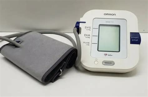 Omron Deluxe Upper Arm Blood Pressure Monitor Hem 711 Tested Works 19