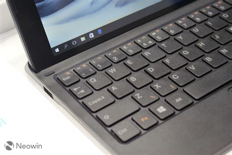 Hands On Alcatel Plus 10 A Windows 10 Tablet With A 4g Lte Keyboard
