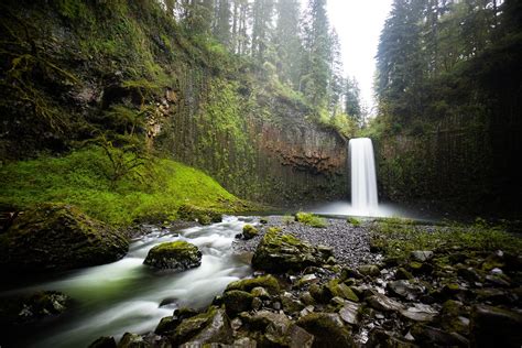 Wallpaper Pemandangan Air Terjun Batu Alam Lumut Gurun Oregon
