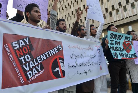 Valentines Day Pakistani Court Bans Holiday Time