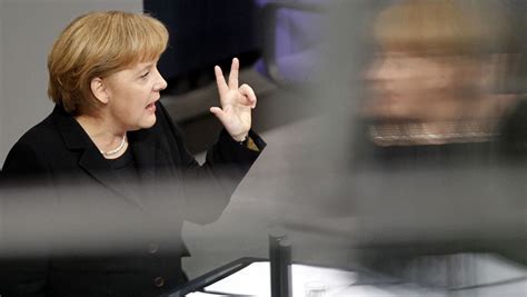Haushaltsdebatte Im Bundestag Merkel Rechtfertigt Rekordschulden Der