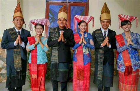 Nama Baju Adat Sumatera Utara Desain Gaun Pengantin Dan Kondangan