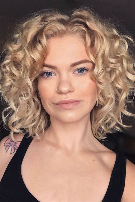 Curly Bob Ideas To Add Some Bounce To Your Look Lovehairstyles Curlybobhaircuts Attract