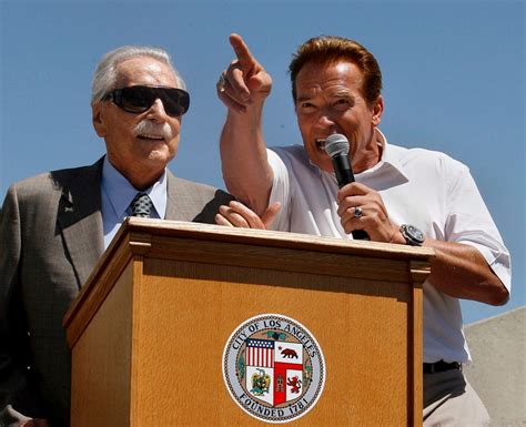 Schwarzeneggers Mentor And Trainer Joe Weider Tot Szene Heuteat
