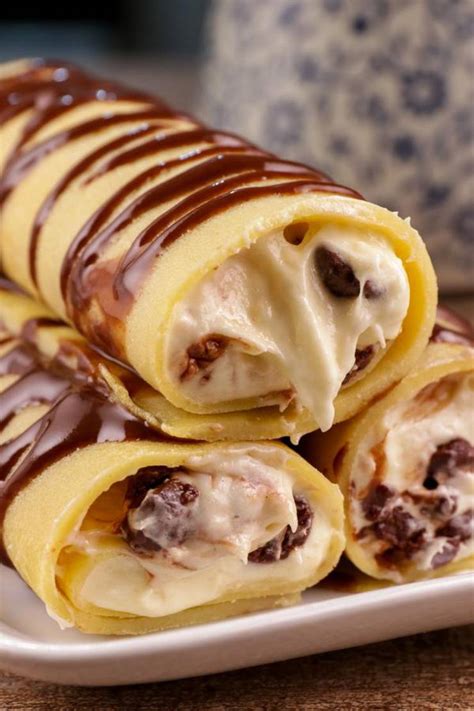 Make this in a 375 preheated oven by placing the crackers face down on a prepped backing sheet. BEST Keto S'mores - Low Carb Keto Smores Roll Ups Recipe ...