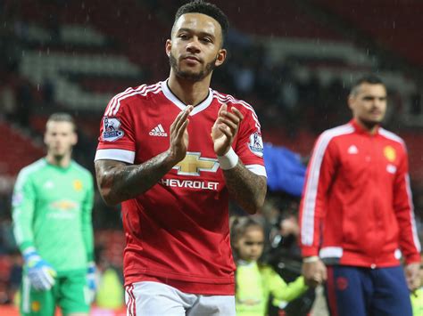 fa cup final rio ferdinand and paul scholes criticise memphis depay for wembley no show after