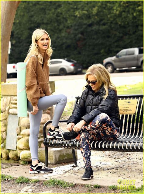 Nicky Hilton And Mom Kathy Spotted Hanging Out On Candy Spelling S Bench In The Park Photo