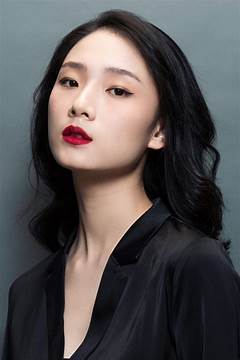 The Business Of Beauty Exploring Rachel Boesings Empire And Wealth