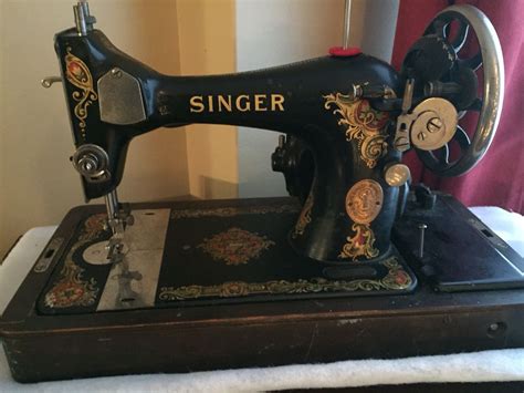 1928 Singer Sewing Machine Singer Sewing Machine Antiques Antiquities