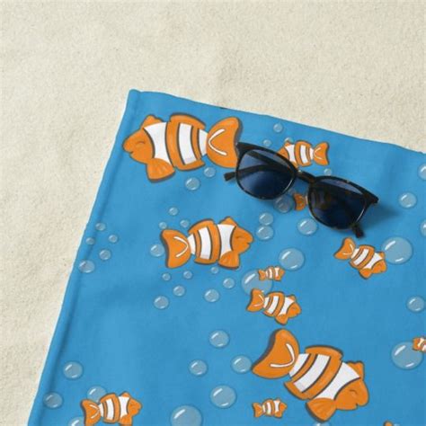 Clown Fish And Air Bubbles Beach Towel Clown Fish Beach Towels