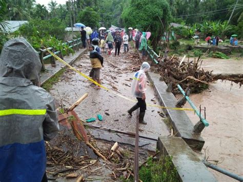 Banjir Landa 3 Daerah Di Sumbar Jembatan Rusak Dan Puluhan Rumah Terendam