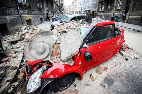 Segélyszállítmányt indult nagykanizsáról a földrengés sújtotta több tízezer kompakt fényforrást indított el segélyszállítmányként a tungsram a földrengés sújtotta. Képek a horvátországi földrengés pusztításáról | 24.hu