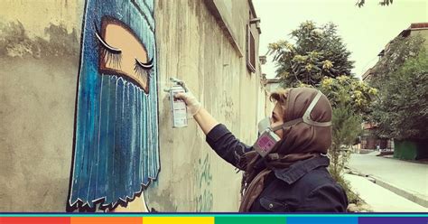 Shamsia Hassani Street Artist Che Racconta Langoscia Delle Donne Afghane