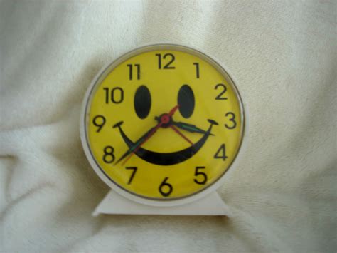 70s Retro Smiley Face Clock Clock Retro Vintage Retro