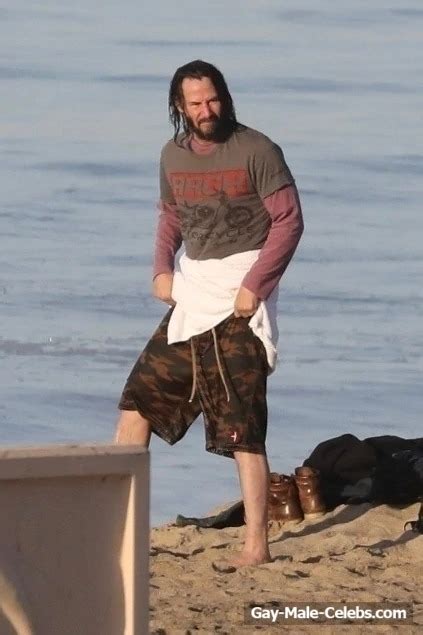 Keanu Reeves Ass Slip And Shirtless In Malibu The Men Men