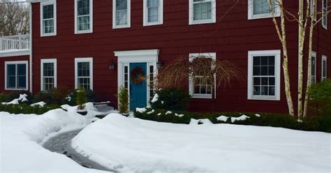 It gave such great coverage. Benjamin Moore Cottage Red and Hamilton Blue | Paint ...