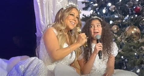 Watch Mariah Carey And Her 11 Year Old Daughter Monroe Sing Duet Together In Toronto Music