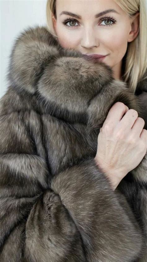 Pin By Furslover On Sable Sable Fur Coat Fur Fashion Fur Clothing