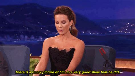 Watch Kate Beckinsale Texts Her Daughter Naked