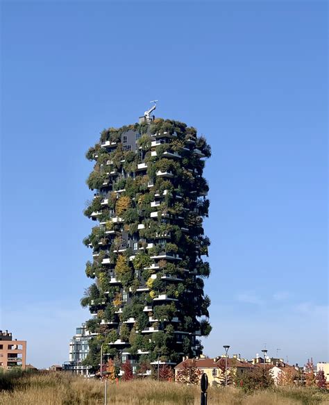 Sie können sich ihre calzone. Milan tree building - What to do and see in 2 days ...