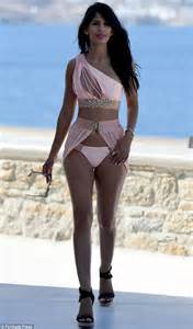 Towies Jasmin Walia Poses By The Pool In Greece Wearing Nude Bikini Daily Mail Online
