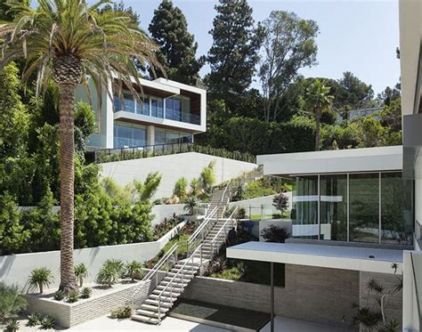 Sunset Plaza Drive Modern Mansion In Los Angeles Architecture Sloped