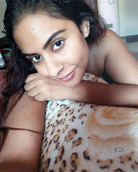 Controversial Actress Sri Reddy Takes A Dig At Pawan Kalyan Questions His Credibility Pics
