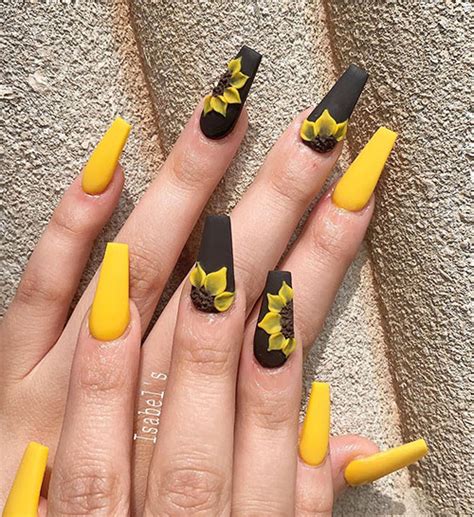 Classic nails by nadine ipek dieses studio arbeitet ausschließlich mit hochwertigen produkten. Best Nails for Summer 2019 | Stylish Belles