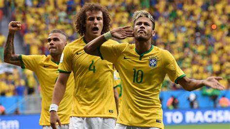 coupe du monde 2014 le brésil domine le cameroun grâce à neymar 4 1 et finit premier du