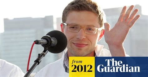 Jonah Lehrer Quits New Yorker After Admitting He Made Up Dylan Quotes Media The Guardian
