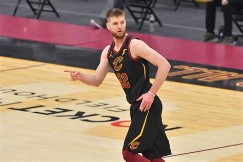Cavs Dean Wade Collin Sexton And More Stepped Up In Win Over Raptors