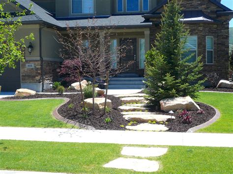 Gorgeous 75 Low Maintenance Small Front Yard Landscaping Ideas
