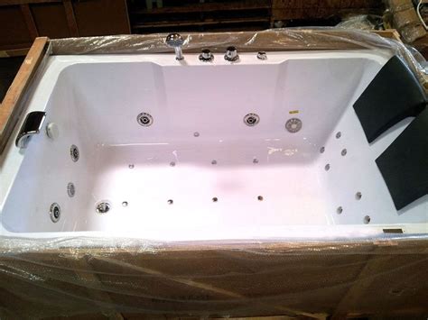 Person Indoor Whirlpool Jetted Bath Tub Spa Hydrotherapy Massage