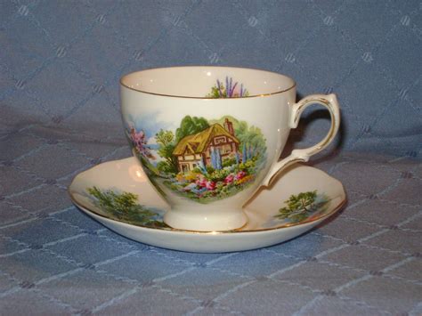 Royal Vale Country Cottage Cup And Saucer 7382 Thatched Roof Excellent