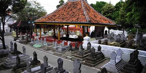 Ziarah Di Makam Sunan Gunung Jati Penata Agama Dari Tanah Sunda