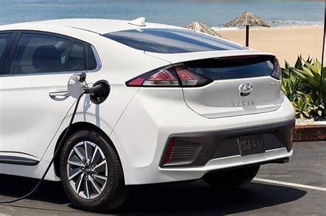 These Are The Most Fuel Efficient Hybrid And Electric Cars Big Edition
