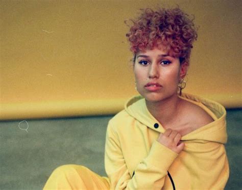 Rachel keen (born october 24, 1997), known by her stage name raye, is an english singer and songwriter from croydon, south london. Raye interview: A pop star for the new generation | The ...