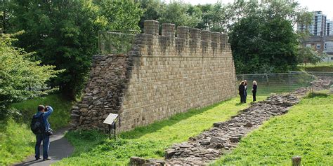 Reconstruction Of Hadrians Wall England The 73 Mile Wall Is The Largest Roman Artefact