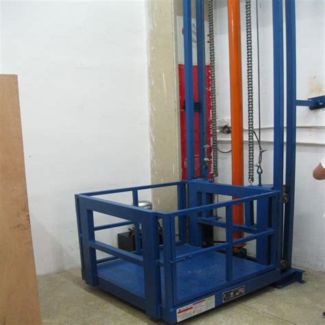 Warehouse Vertical Hydraulic Cargo Lift Cfmg