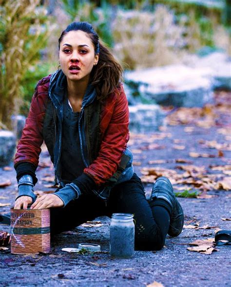 Lindsey Morgan Source The 100 Raven The 100 Characters The 100 Clexa