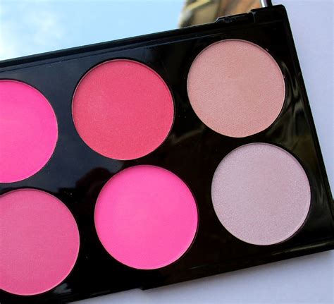 New Makeup Revolution All About Pink Blush Palette ♥