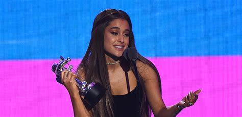 Ariana Grande Fans Blown Away By Her Cringe Worthy Speaking Voice