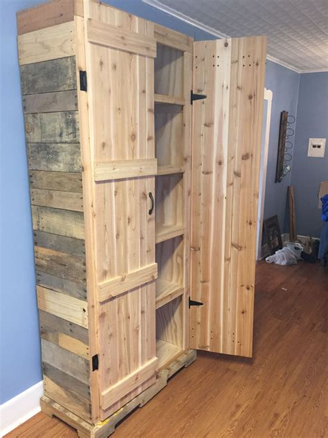 Get great deals on garage pantry cabinets. Pallet pantry | Wooden pallet projects, Pallet pantry ...