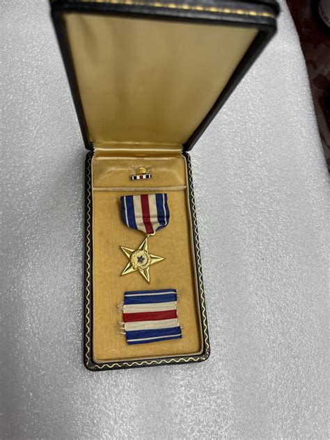 1950s Vintage Korean War Silver Star Medal With Pin And Ribbon In