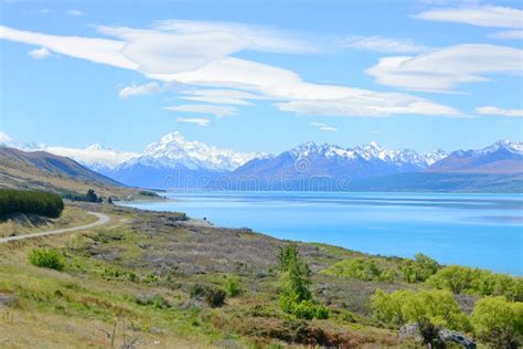 Mount Cook And Pukaki Lake Stock Image Image Of Beauty 88678381