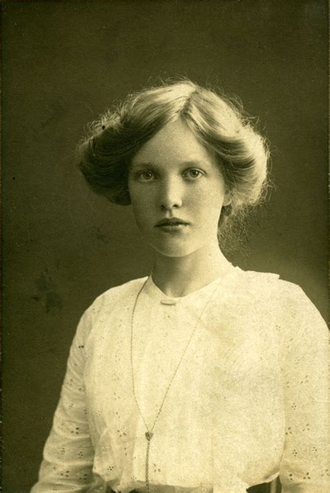 Glamorous Photos That Defined Edwardian Women S Hairstyles Vintage Everyday