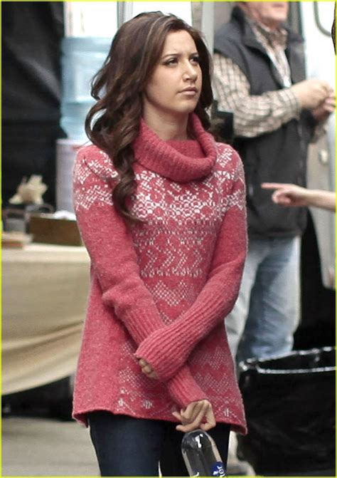 Ashley On Set Hellcats Ashley Tisdale Photo Fanpop